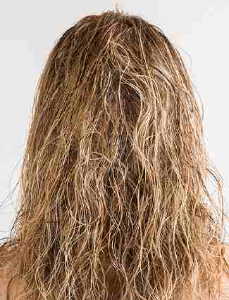Strohartiges Haar
